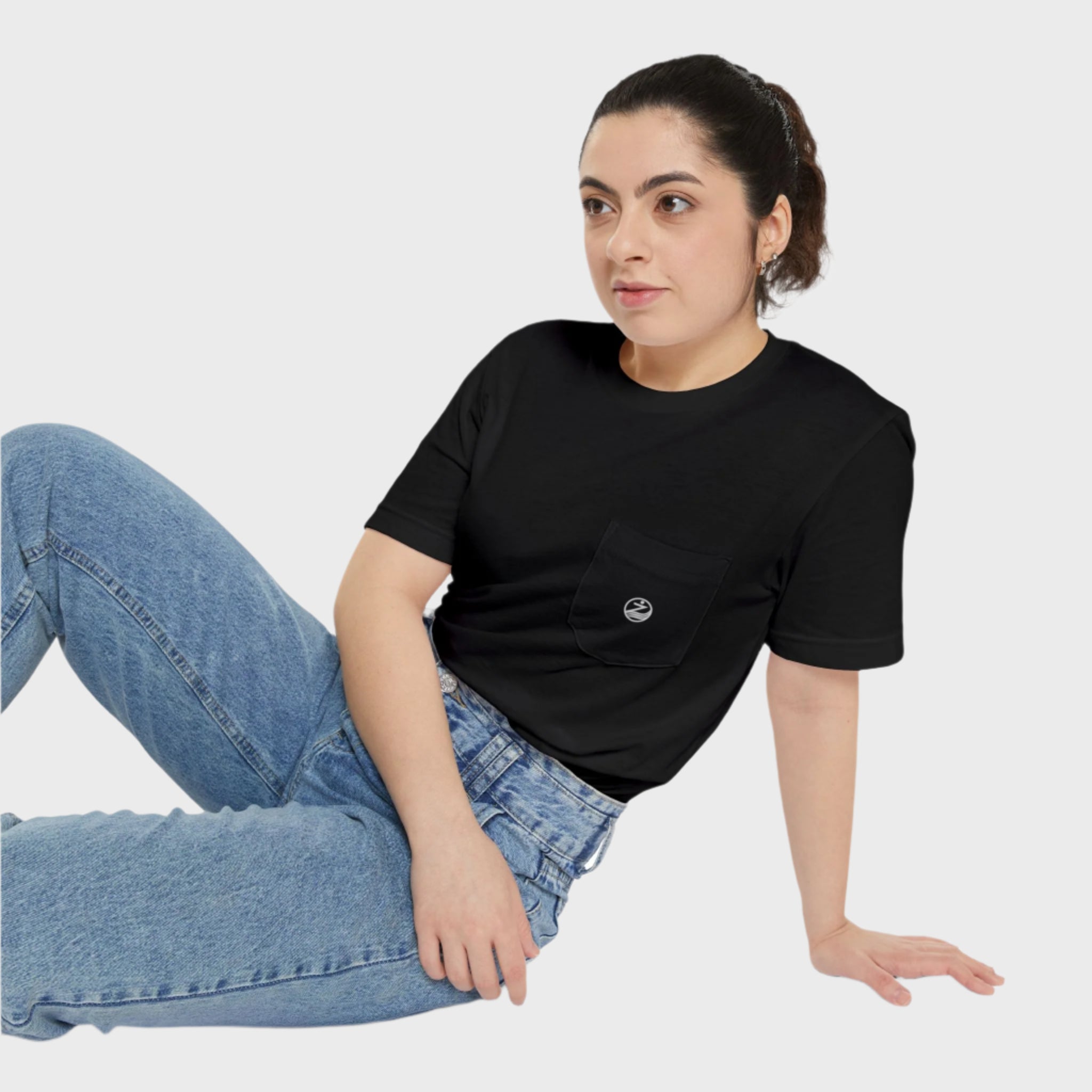 Casual Unisex Pocket T-Shirt - Comfortable Everyday Wear